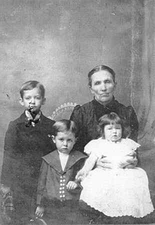 Sarah Lovenia Skinner Turner with Grandchildren